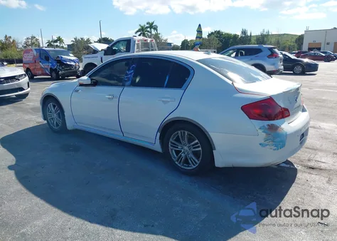 2013 Infiniti G37 Journey z USA, uszkodzony, nr VIN JN1CV6AP5DM718271